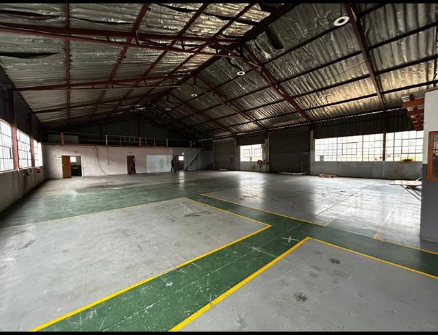 600M² WAREHOUSE TO LET IN WYNBERG